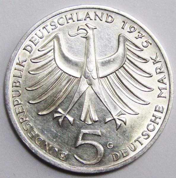 Монета 5 марок 1975 года 100 лет со дня рождения Альберта Швейцера Монета 5 марок 1975 года 100 лет со дня рождения Альберта Швейцера