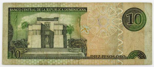 Банкнота 10 песо 2002 года Доминикана