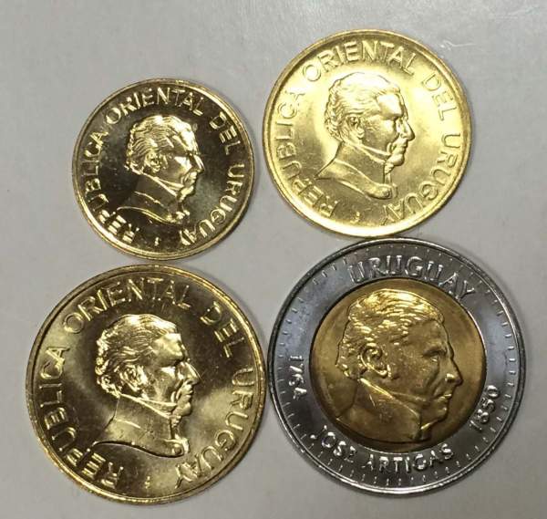 Набор монет Уругвай 1998-2008 гг., 4 монеты Набор монет Уругвай 1998-2008 гг., 4 монеты