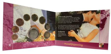 Годовой набор монет Нидерландов 2003 года с жетоном 'Свадебный' в буклете