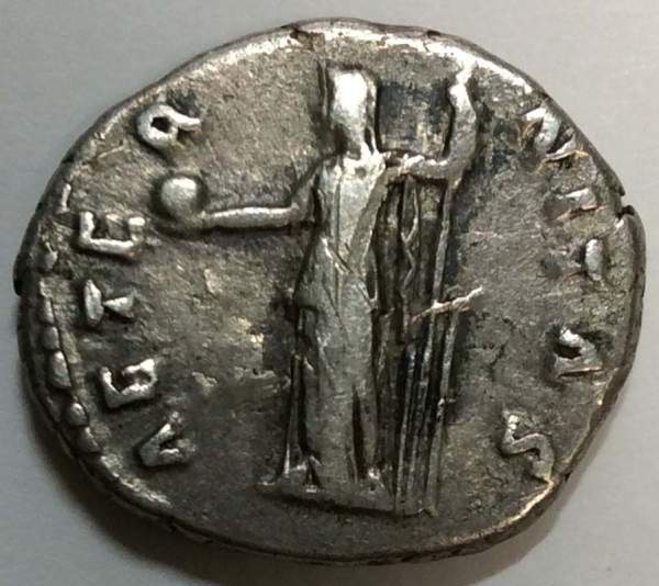 Монета Денарий Рим Императрица Фаустина Старшая 100-141 гг. Монета Денарий Рим Императрица Фаустина Старшая 100-141 гг.