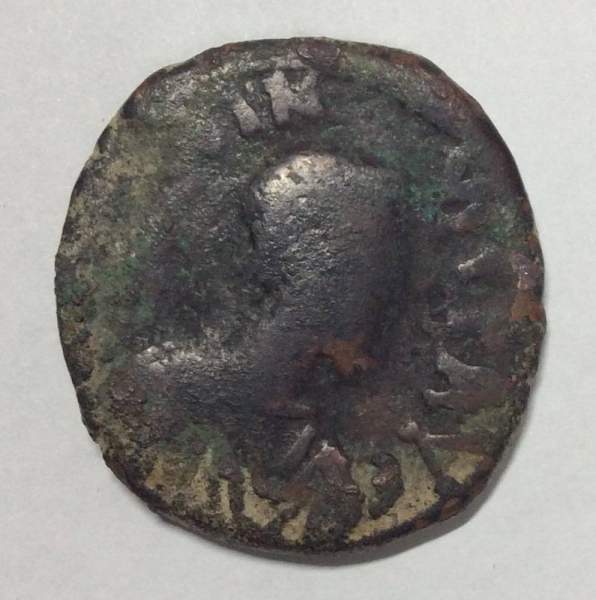 Фоллис (40 нумиев) - византийская монета 518-527 гг. (арт. 3) Фоллис (40 нумиев) - византийская монета 518-527 гг. (арт. 3)